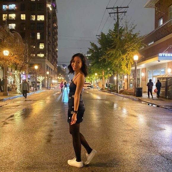 Meet your Posher, Bella - Picture 3 of 3